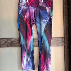 Nike Women's Colorful Abstract Leggings Size Medium